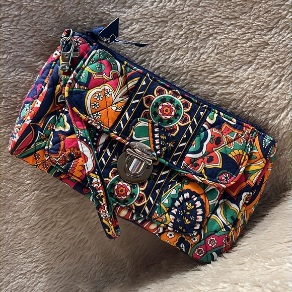VERA BRADLEY Venetian Paisley Push Lock Wristlet - Picture 12 of 14